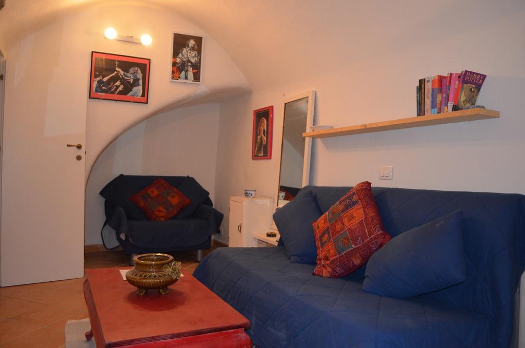 Casa Med Holiday Home Isolabona Экстерьер фото